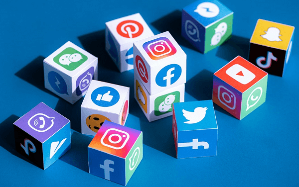 muitas são as midias sociais que galvanizam usuários diáriamente com diferentes tendências