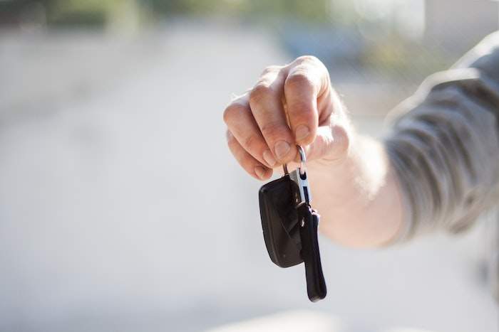 As técnicas, abordagens e forma de atendimento são completamente diferentes na hora de fazer a venda online de carros