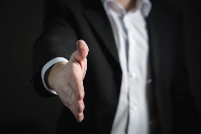 O tempo que o cliente levará para decidir se vai ou não comprar a solução que você está propondo pra ele é fundamental para que o ciclo de vendas possa diminuir.